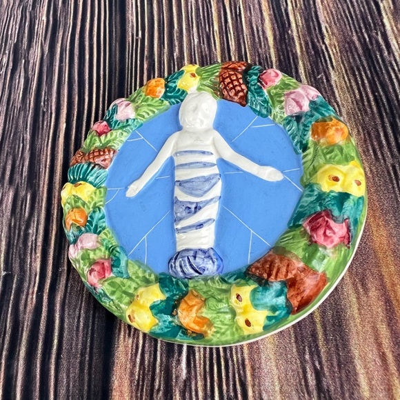 Della Robbia Vintage Baby Jesus Plaque Signed & Number 144 - Picture 2 of 6